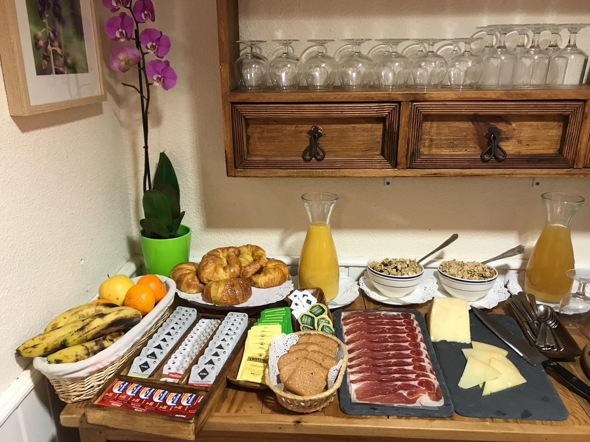 Hostal Ezkaurre Isaba Kültér fotó