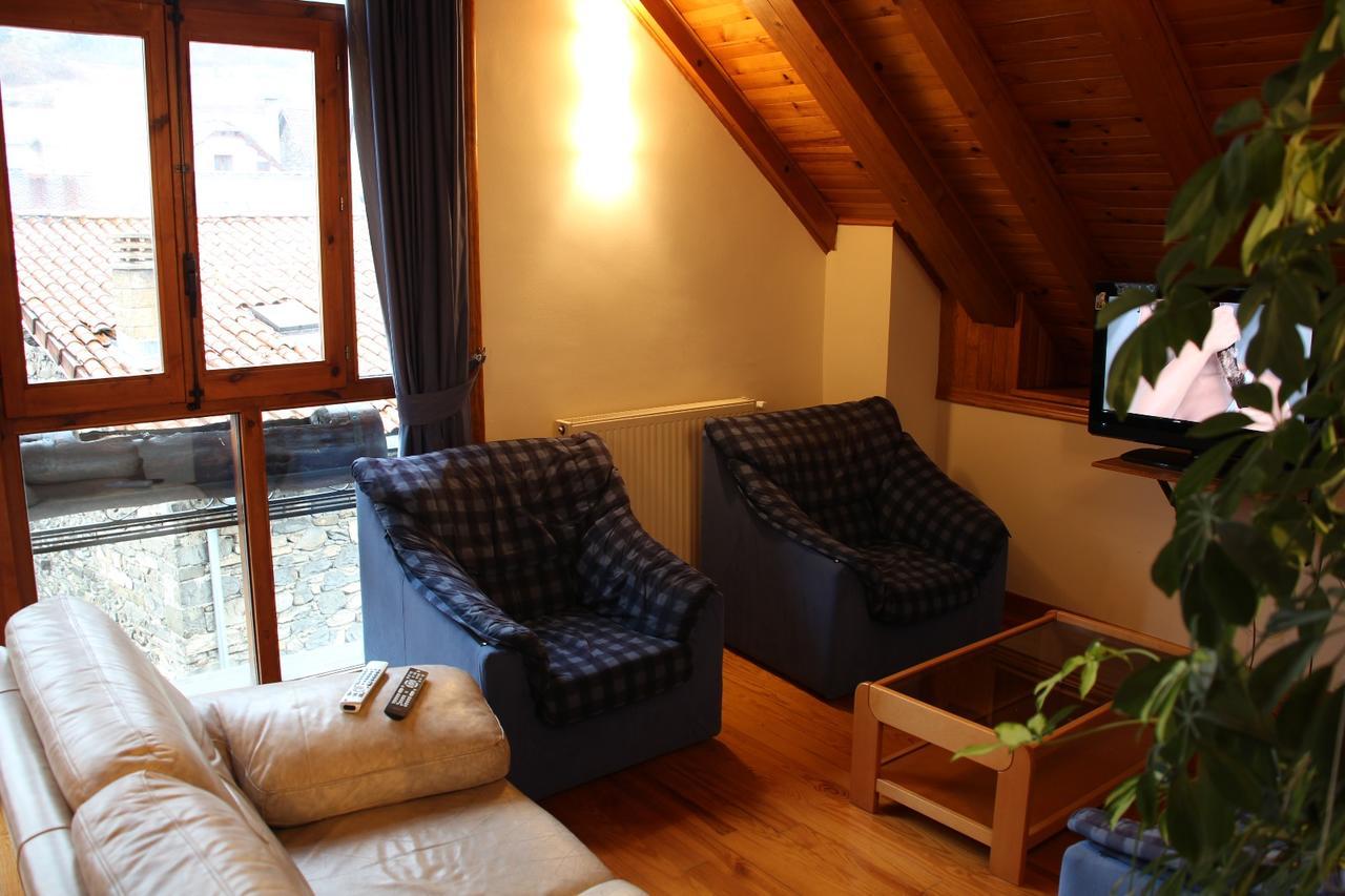 Hostal Ezkaurre Isaba Kültér fotó