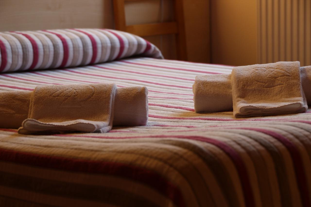 Hostal Ezkaurre Isaba Kültér fotó